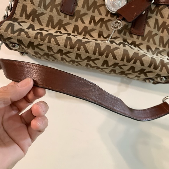 Micheal Kors bag - Picture 2 of 10